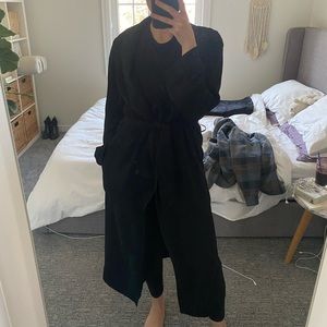 Aritzia Babaton Kahlo Robe